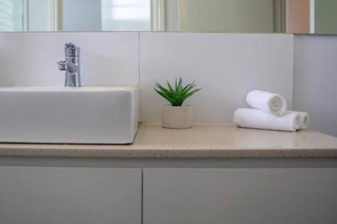 5 Bedroom Close To Beach & Moorpanyal Park - Events Australia 3