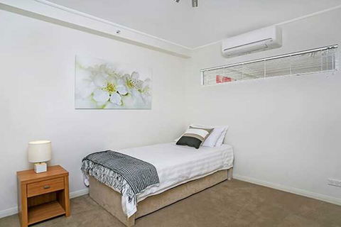 The Apartment Service AX301 - Tourism Bookings 6