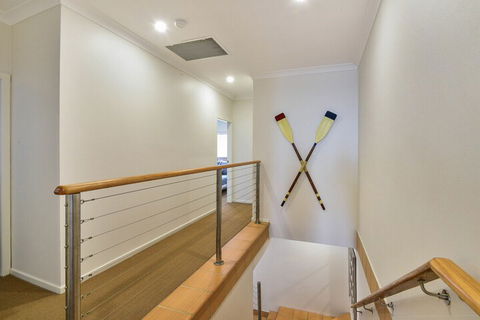 JoeAnne At Blue Bay Absolute Beachfront - Events Australia 2