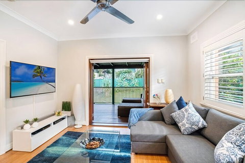 The Apartment Service CLOVY - Events Australia 6