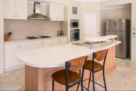 Macs Manor - Events Australia 6