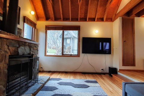 SNOWED INN Apartment - Tourism Bookings 2