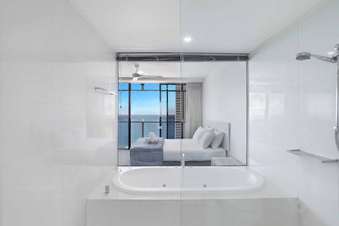 Holiday Holiday Circle On Cavill - Events Australia 3