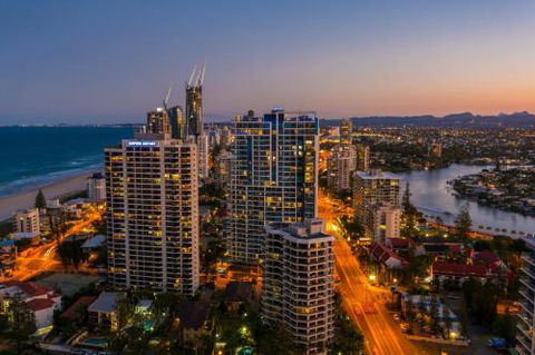 29 / F Private Apartment In Iconic Q Resort & Spa. Ocean & River Views - Events Australia 1
