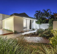 Just in Paradise Waterfront 5 Bedroom Deluxe House Central Broadbeach Location - Events Australia