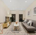New 2 beds Apt mins walking to Darling HarbourQVB - Tourism Bookings