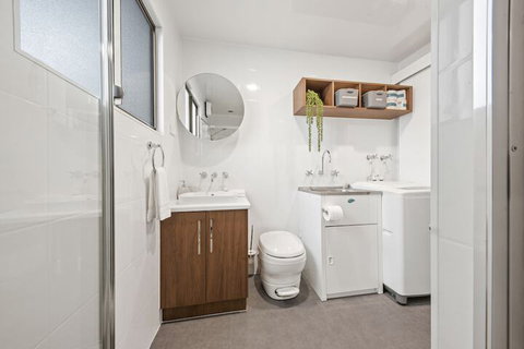 Boats And Bedzzz Houseboat Stays & Renmark River Villas - Events Australia 2