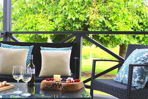 Upper Reach Spa Cottage - Events Australia 4