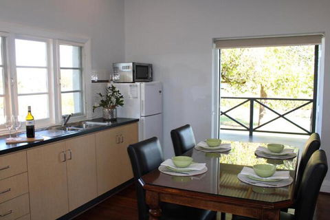 Upper Reach Spa Cottage - Events Australia 6