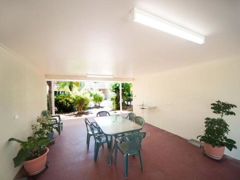 Live Love Laugh Travel Entire 2 Bdrm Villa - Events Australia 6