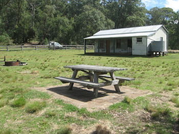 Brackens Hut - Accommodation Europe 6