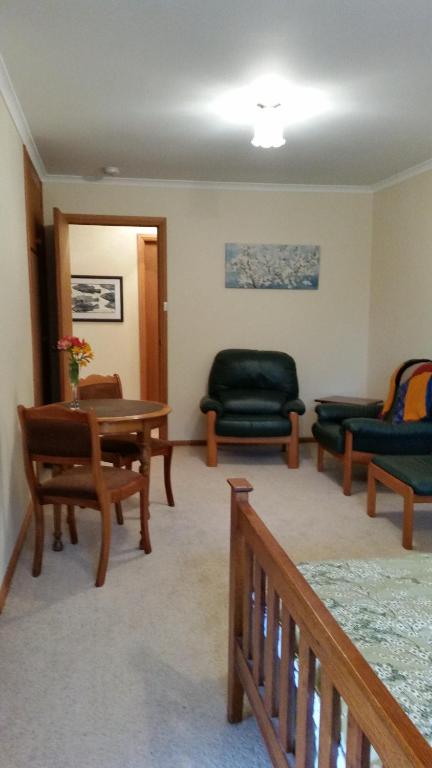 Beezneez B & B - Accommodation Europe 3
