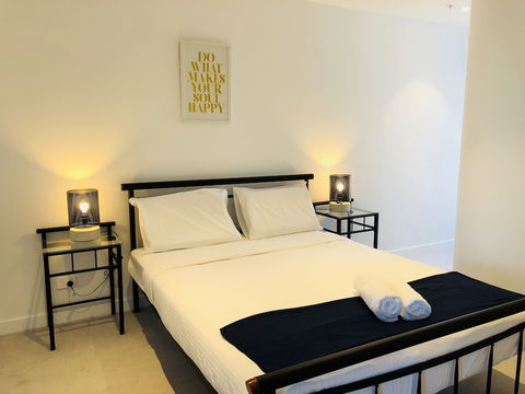 Comfy 2-Bedroom Apartment Level 5 - Tourism Bookings 4