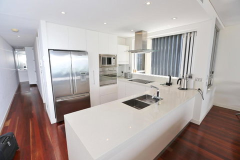 Dune On The Beach - Events Australia 3