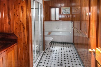 Glendell Cottage - Events Australia 5