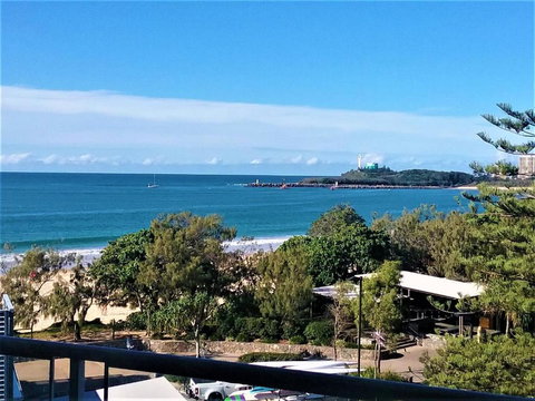 Mooloolaba Beachfront Apartment - Events Australia 3