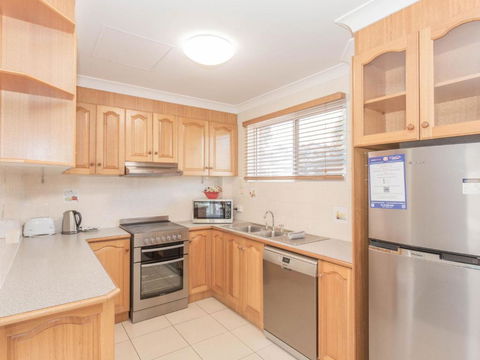 Lakeside 3 / 37 Cobbon Crescent - Events Australia 1