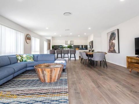 Pacific Paradise No.28 Anna Bay - Events Australia 3