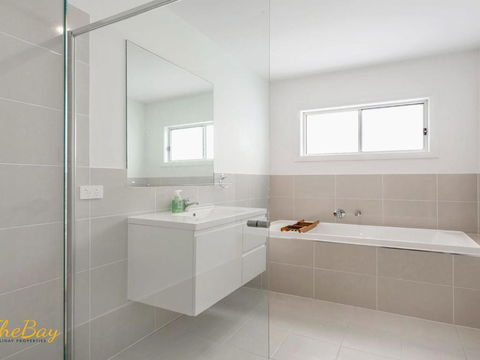 Pacific Paradise No.28 Anna Bay - Events Australia 1