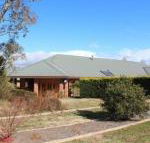 Gundaroo Manor Bed  Breakfast - Tourism Bookings