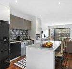 2 Bedroom Townhouse Family  Corporate Bookings Only - Events Australia