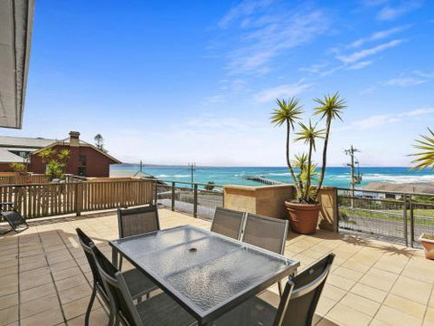 APARTMENT 12 PACIFIC APARTMENTS Across From The Pier - Events Australia 0