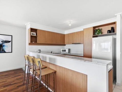 APARTMENT 12 PACIFIC APARTMENTS Across From The Pier - Events Australia 5