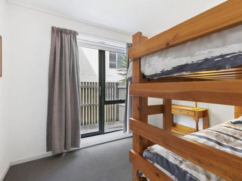 APARTMENT 23 PACIFIC APARTMENTS Sit On The Deck & Soak In The View - Events Australia 1