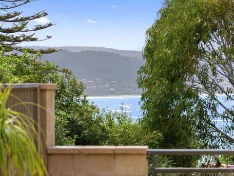 APARTMENT 23 PACIFIC APARTMENTS Sit On The Deck & Soak In The View - Events Australia 5
