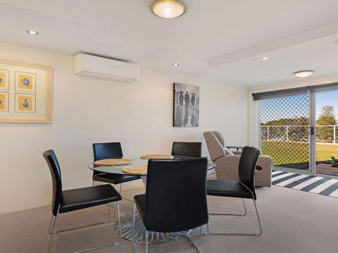Garden Apartment At Forster Tower - Events Australia 1