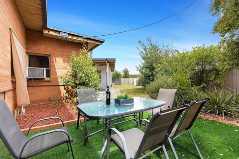 The Gazebo Place - Spacious 4 Bedroom Near Murray River - Events Australia 0