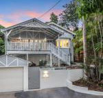 Gorgeous home 3 mins to Strand - Tourism Bookings