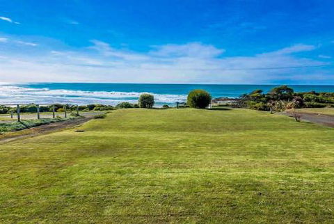 MAVI BEACH HOUSE Beachfront Wifi Views - Events Australia 4