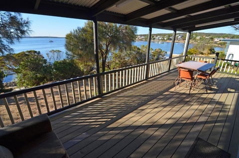 CDC 625 Beach House Incl.rear 2BR Studio - Accommodation Europe 4