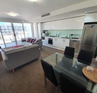 just listed Bolton St. 1br 350m walk to Newcastle beach  Wifi end Eand - Accommodation Europe