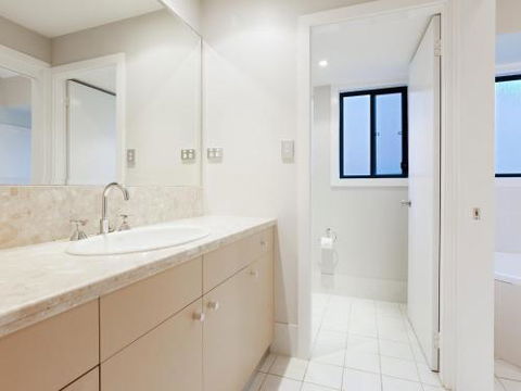 Venabu On Garuwa 20 Garuwa Street Spectacular House With Fabulous Views - Events Australia 1