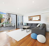 The field villa 083i - Events Australia