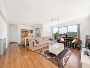 The Rest 6 Flannel Flower Fairway - Events Australia 0