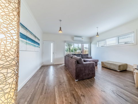 Genesta 5B House In Cowes - Tourism Bookings 1