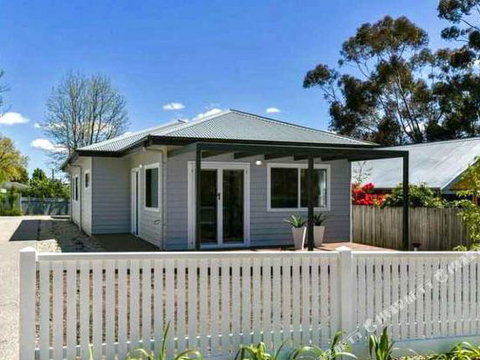 Beechworth 4a Albert Road - Events Australia 1