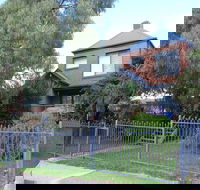 Central Holiday House at 29 Church in Cowes - Tourism Bookings