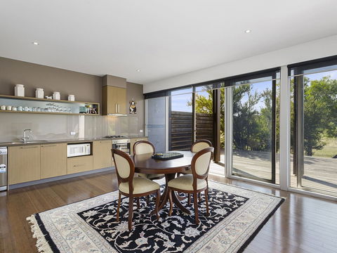 DREW Stay On St. Andrews Top Rated Golf Course - Events Australia 5