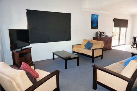 Ningaloo Breeze Villa 4 - Events Australia 5