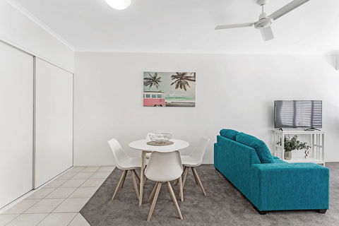 Zenith Unit 7 / 10 Messines Street - Events Australia 5