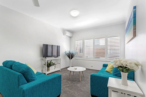 Zenith Unit 7 / 10 Messines Street - Events Australia 3