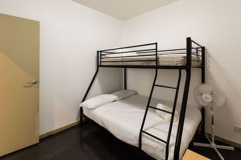 MEGAN, 2BDR Melbourne Apartment - Events Australia 0
