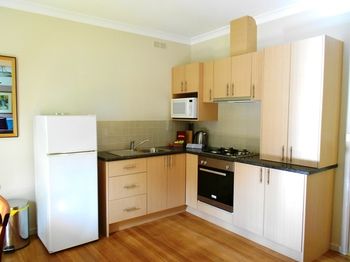 Acacia House Retreat Daylesford - Events Australia 6