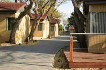 Kickback Cottages - Events Australia 1