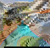 West Beach Lagoon 212 - Gorgeously decorated - Events Australia