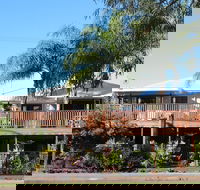Five 3 Five - The Beachside Barracks - Accommodation Europe